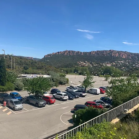 French Riviera Grand Oasis -cap Esterel Sea, Pools & Mountains Apartment *